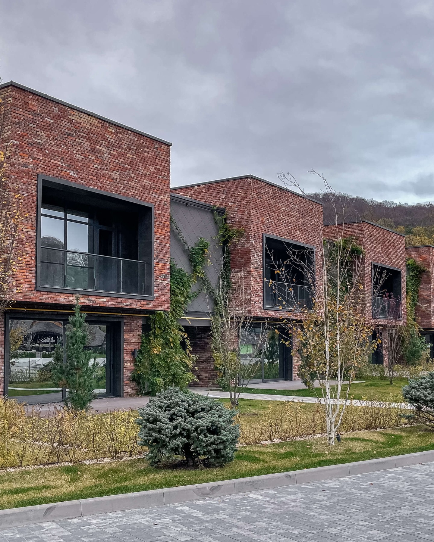 Котеджі Emily Resort